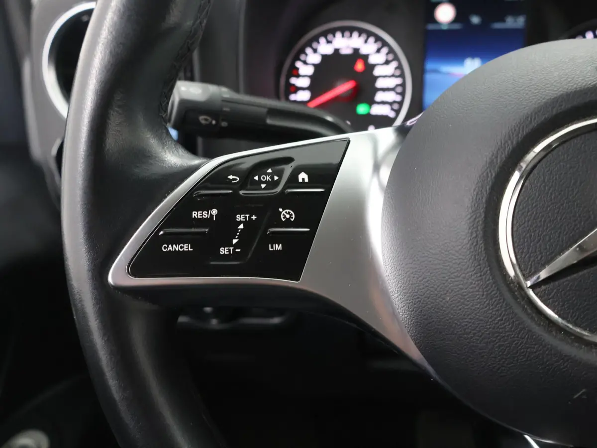 116 CDI | Aut. | Lang L2 | Select | Trekhaak | 270° Deuren | MBUX | Led koplampen | 3-zits | Apple Carplay \ Android Auto | Certified