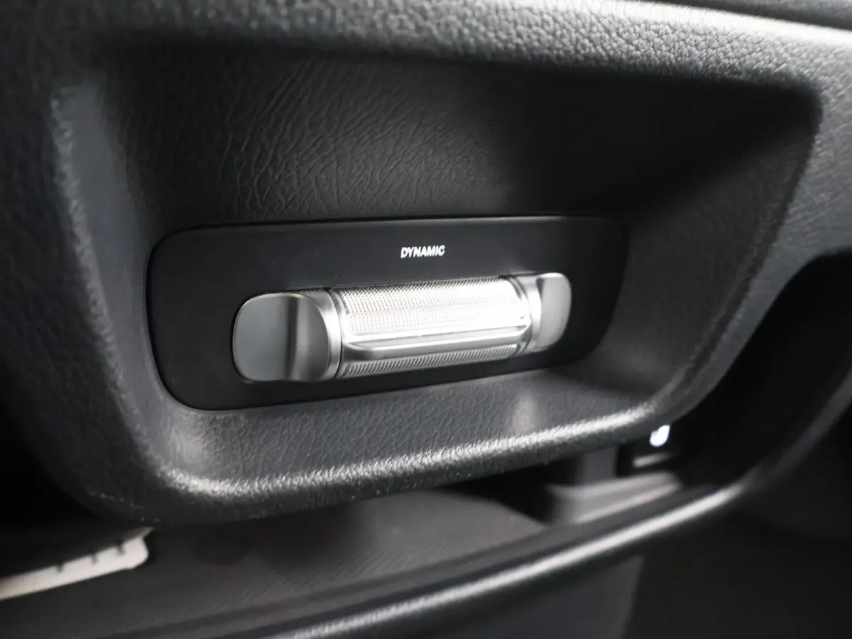116 CDI | Aut. | Lang L2 | Select | Trekhaak | 270° Deuren | MBUX | Led koplampen | 3-zits | Apple Carplay \ Android Auto | Certified