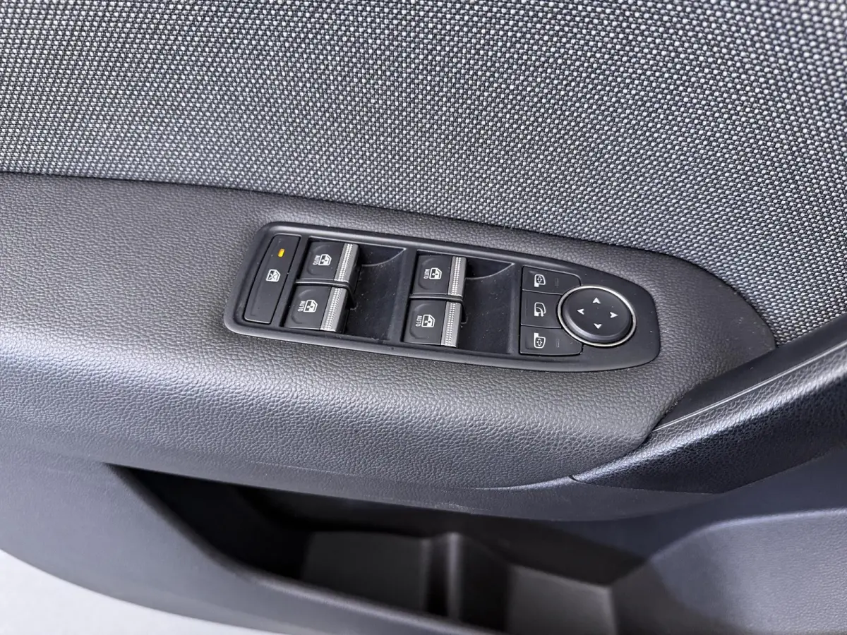 techno full hybrid E-Tech 160 | Google Navigatie | Achteruitrijcamera | Apple CarPlay |