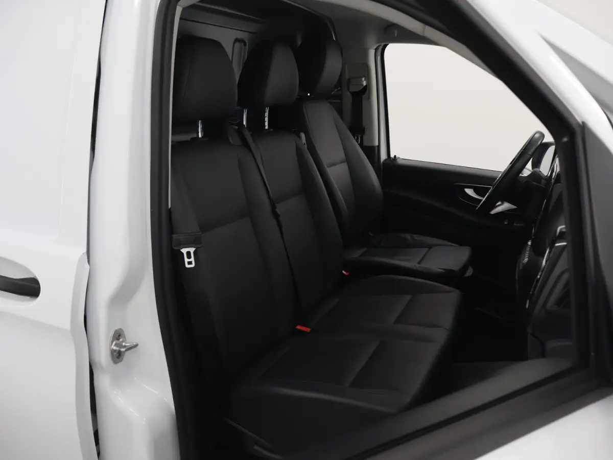 116 CDI | Aut. | XL L3 | Select | 3 zits | Stoelverwarming | LED koplampen | Vloer en Wand Betimmering | LM Velgen | Cruise Control | Apple Carplay/Android Auto | Trekhaak 2500 KG. AHW | Cer