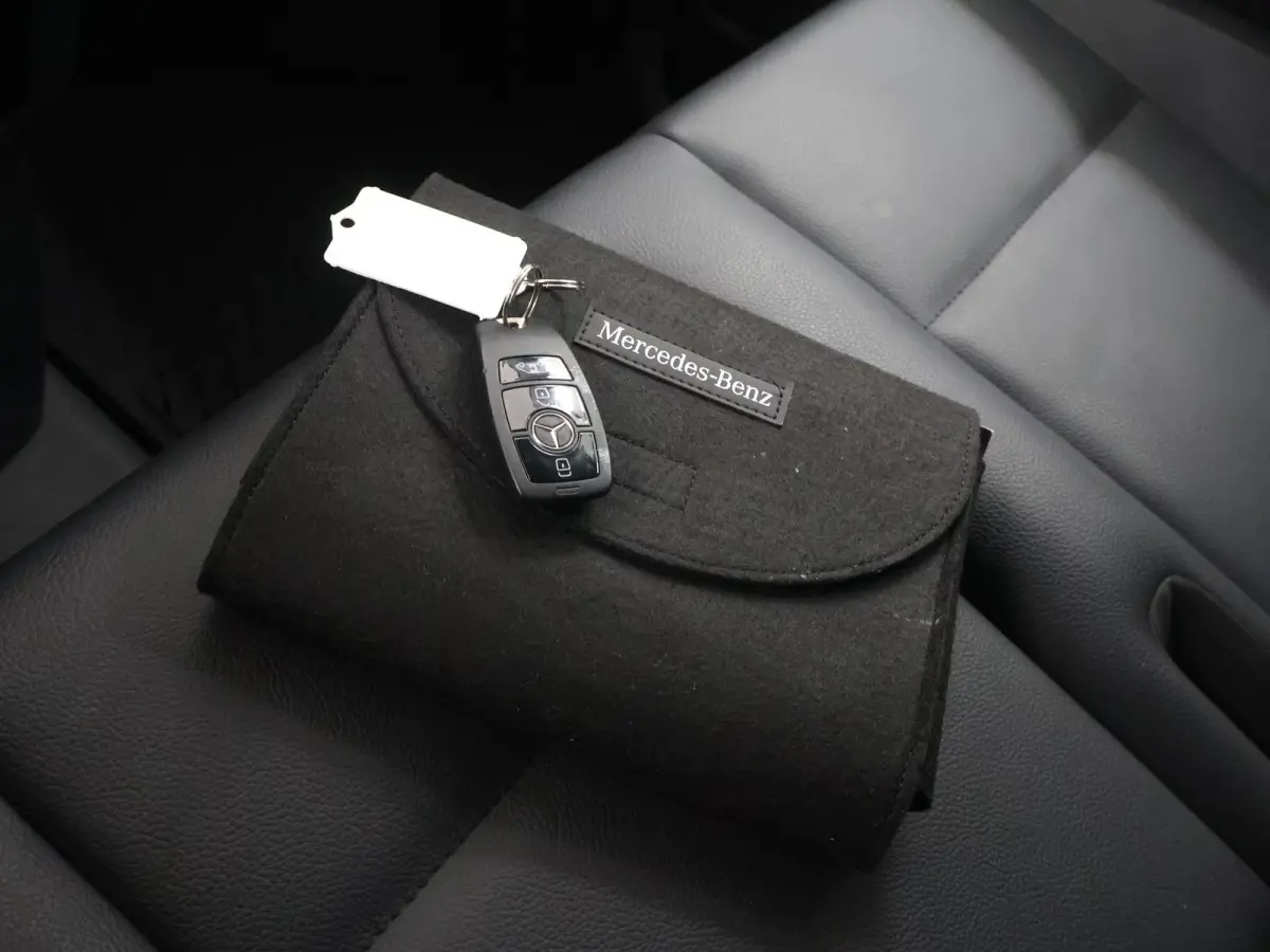 116 CDI | Aut. | XL L3 | Select | 3 zits | Stoelverwarming | LED koplampen | Vloer en Wand Betimmering | LM Velgen | Cruise Control | Apple Carplay/Android Auto | Trekhaak 2500 KG. AHW | Cer