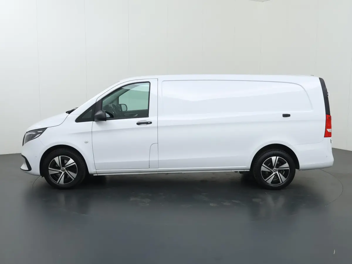 116 CDI | Aut. | XL L3 | Select | 3 zits | Stoelverwarming | LED koplampen | Vloer en Wand Betimmering | LM Velgen | Cruise Control | Apple Carplay/Android Auto | Trekhaak 2500 KG. AHW | Cer