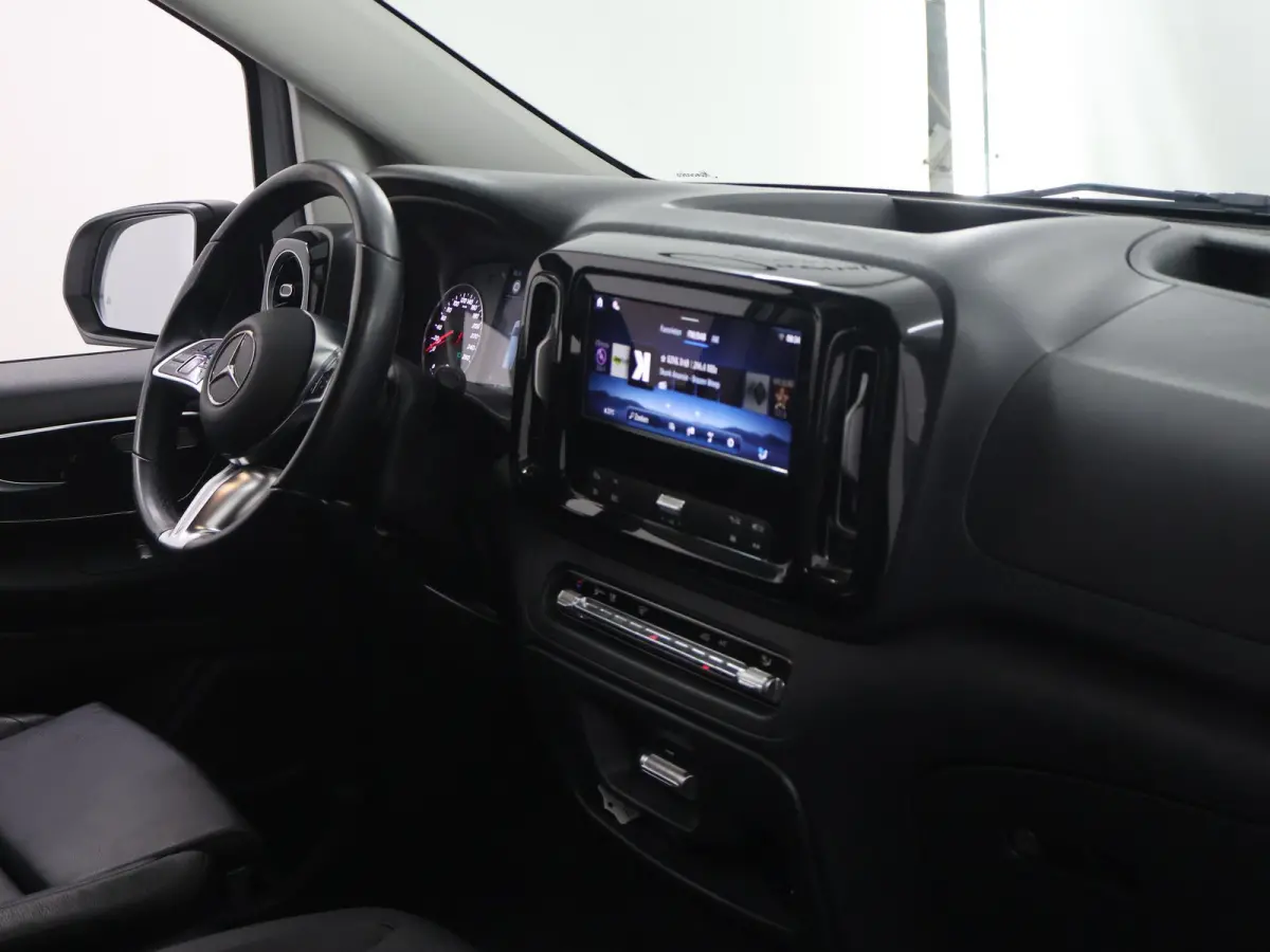 116 CDI | Aut. | XL L3 | Select | 3 zits | Stoelverwarming | LED koplampen | Vloer en Wand Betimmering | LM Velgen | Cruise Control | Apple Carplay/Android Auto | Trekhaak 2500 KG. AHW | Cer