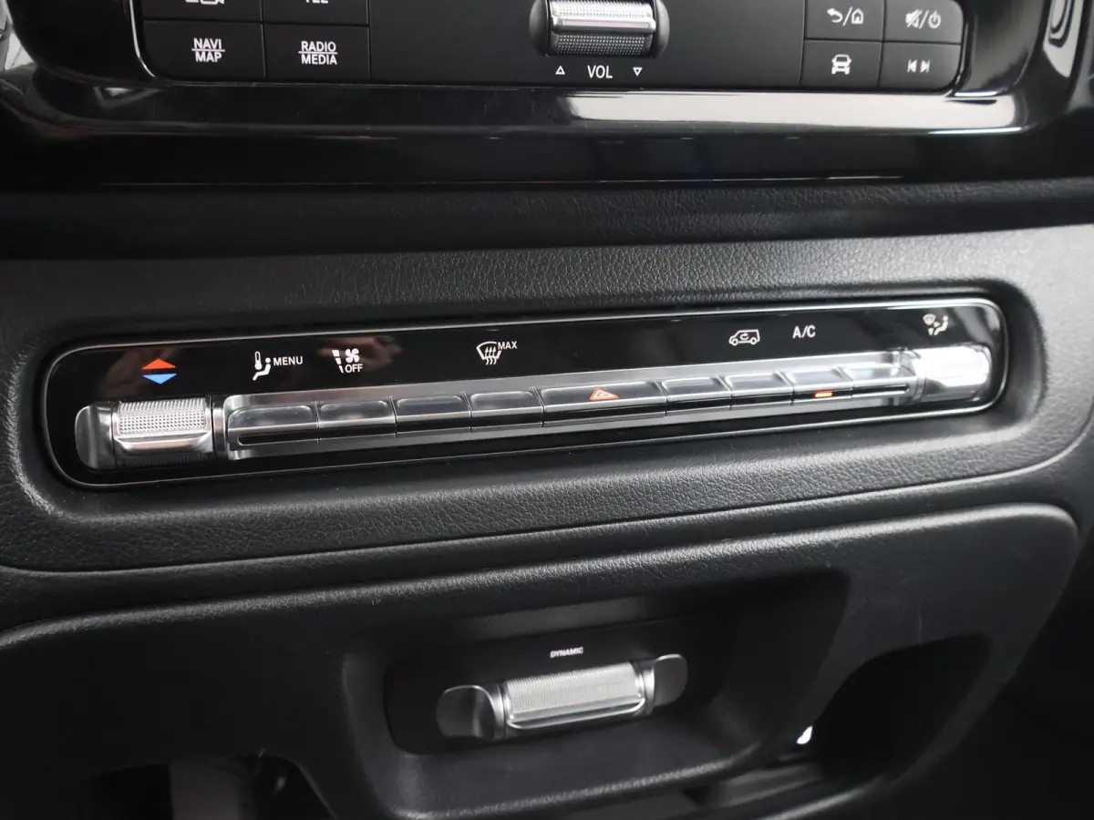 116 CDI | Aut. | XL L3 | Select | 3 zits | Stoelverwarming | LED koplampen | Vloer en Wand Betimmering | LM Velgen | Cruise Control | Apple Carplay/Android Auto | Trekhaak 2500 KG. AHW | Cer