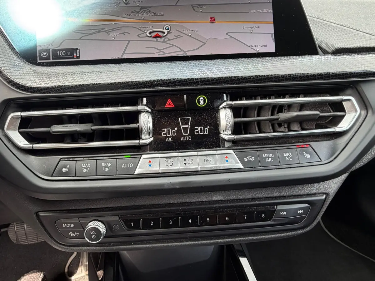 116i Sport line Business Edition |NAV|PDC| Stoelverwarmin