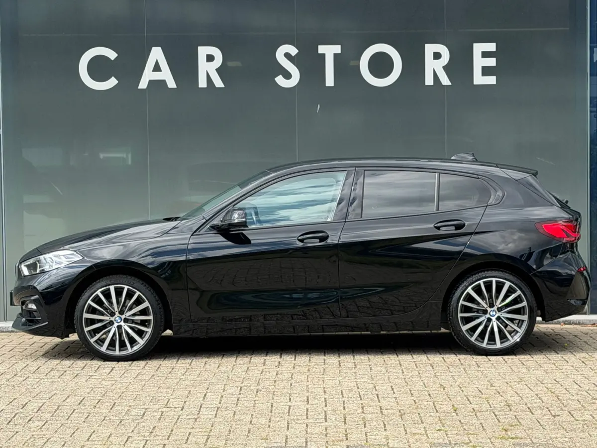 116i Sport line Business Edition |NAV|PDC| Stoelverwarmin