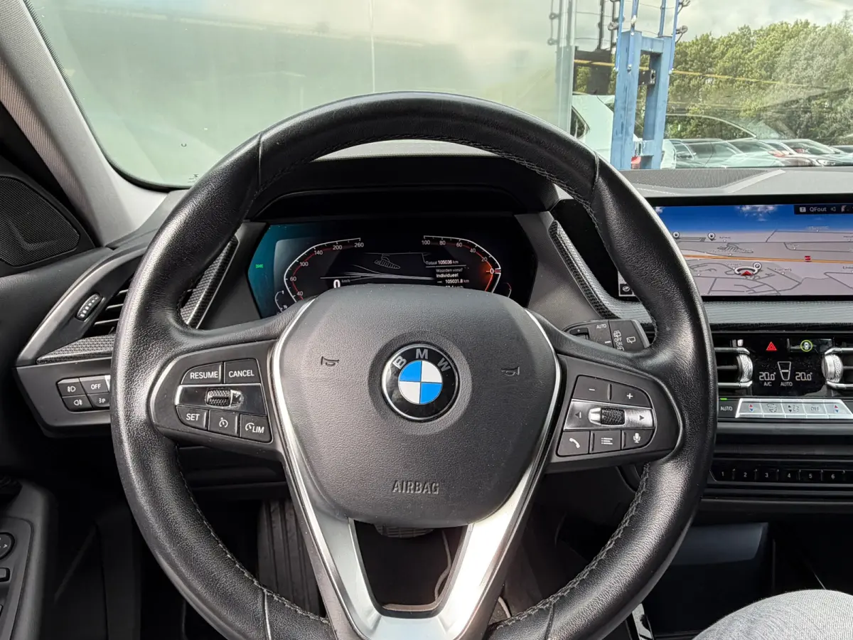 116i Sport line Business Edition |NAV|PDC| Stoelverwarmin