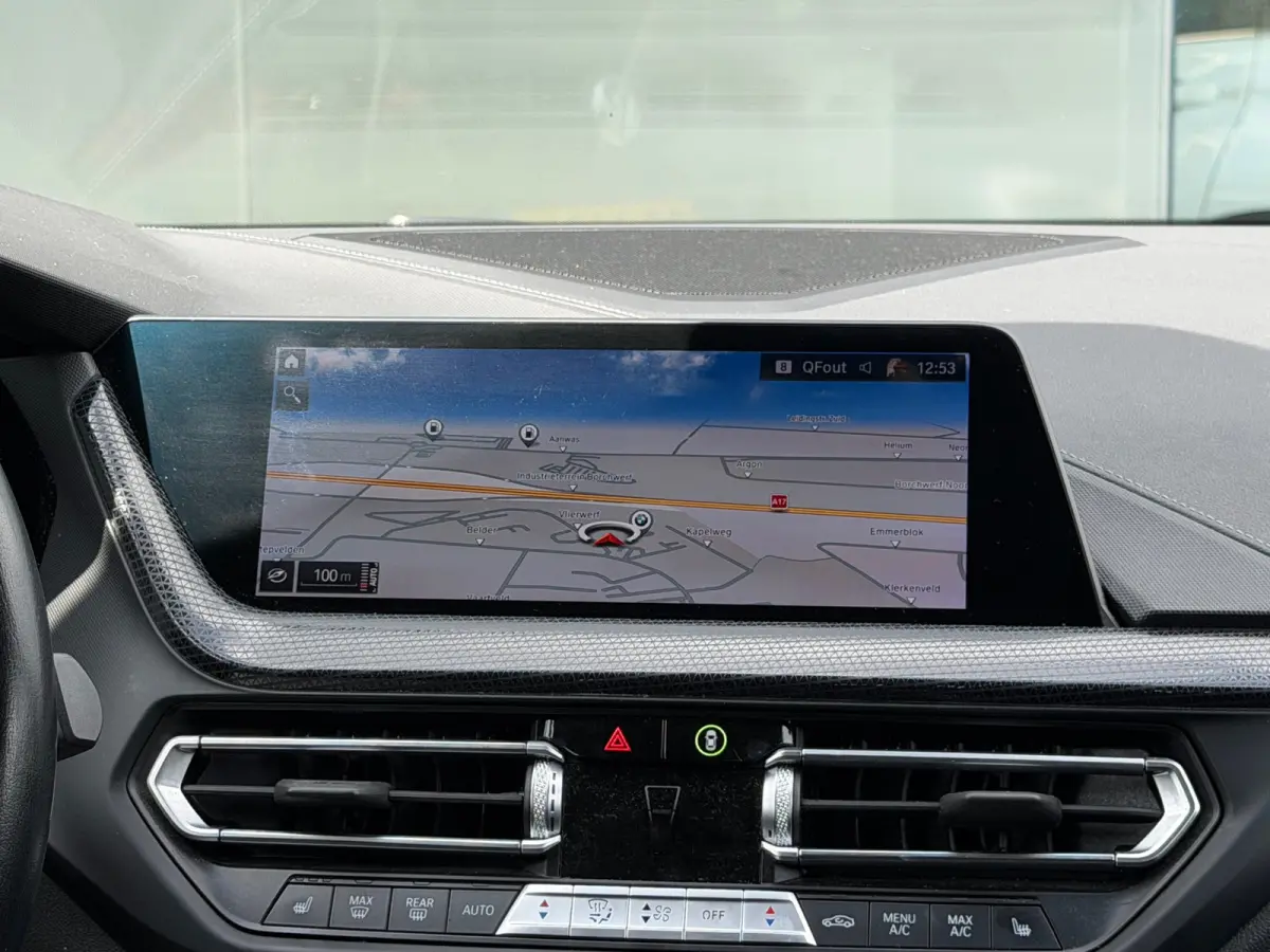 116i Sport line Business Edition |NAV|PDC| Stoelverwarmin