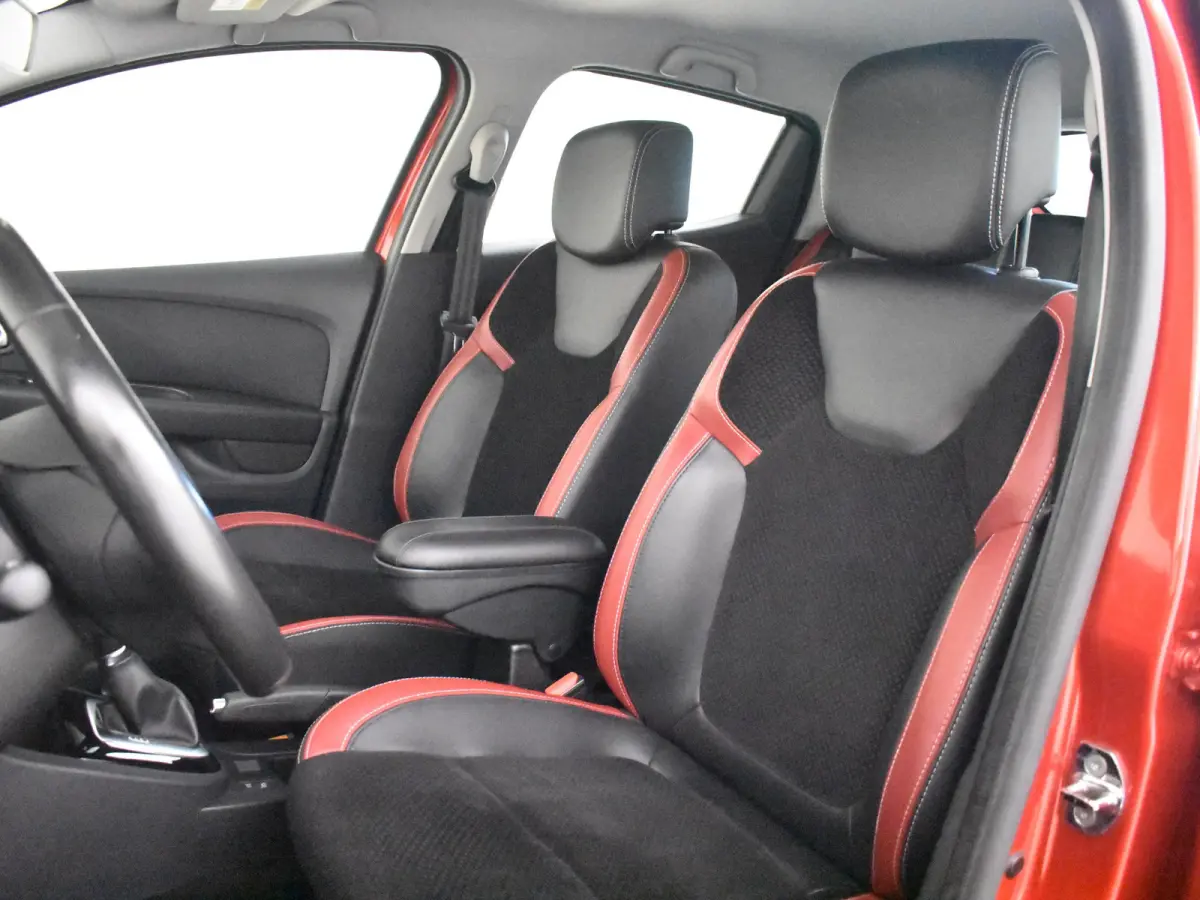 1.2 TCe Intens | Climate control | Cruise control | DAB | Navi | Keyless entry/start | 16"LMV