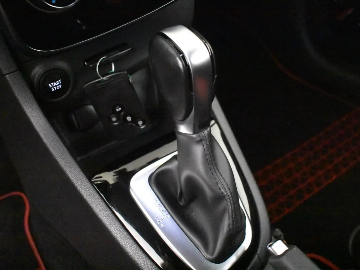 1.2 TCe Intens | Climate control | Cruise control | DAB | Navi | Keyless entry/start | 16"LMV