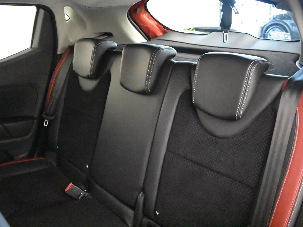 1.2 TCe Intens | Climate control | Cruise control | DAB | Navi | Keyless entry/start | 16"LMV