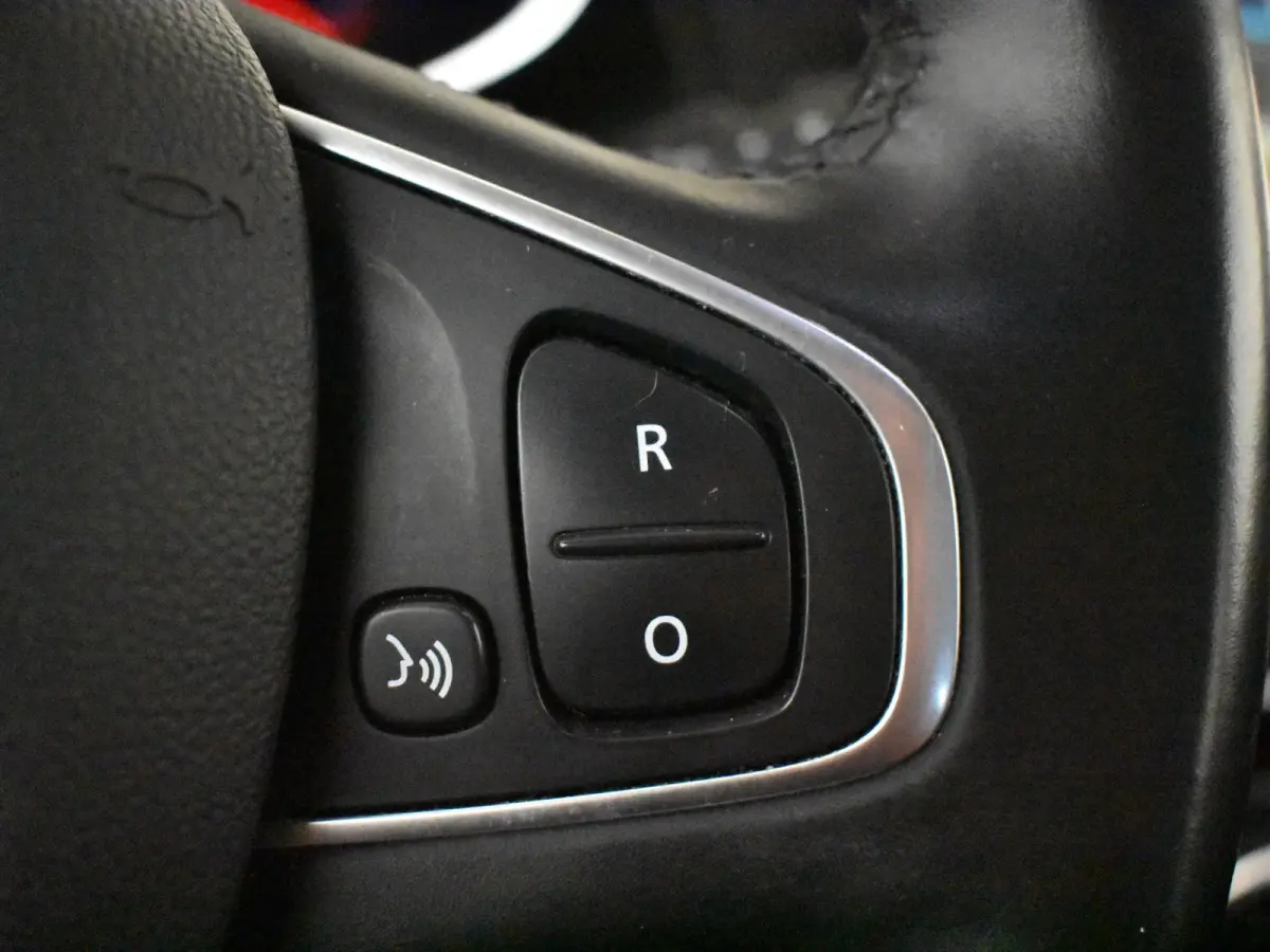 1.2 TCe Intens | Climate control | Cruise control | DAB | Navi | Keyless entry/start | 16"LMV