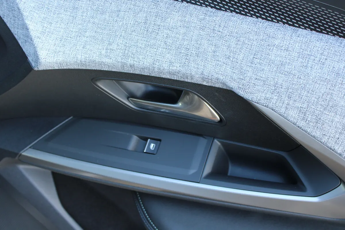 1.6 Plug-in Hybrid 195 GT | Automaat | Luxe stoelen | Massage | Trekhaak | All season | NL auto | Navigatie | Camera |