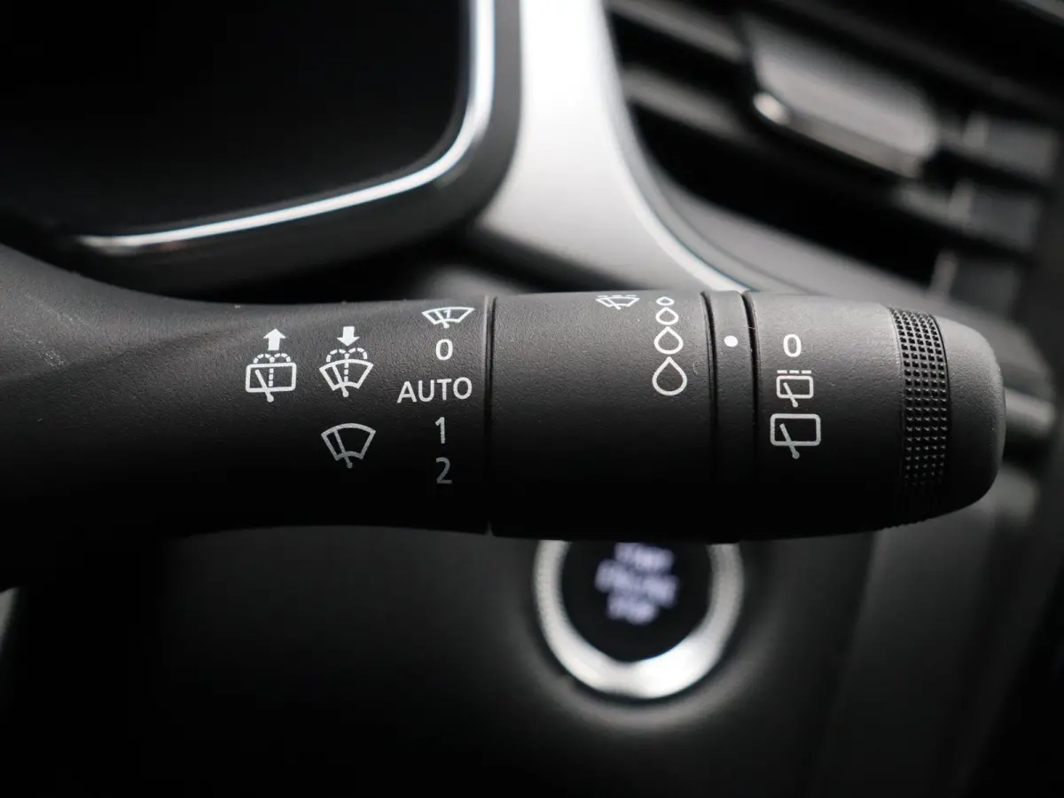 E-Tech Hybrid 145pk Techno | Achteruitrijcamera | Navigatie | Parkeersensoren voor/achter | Climate control |