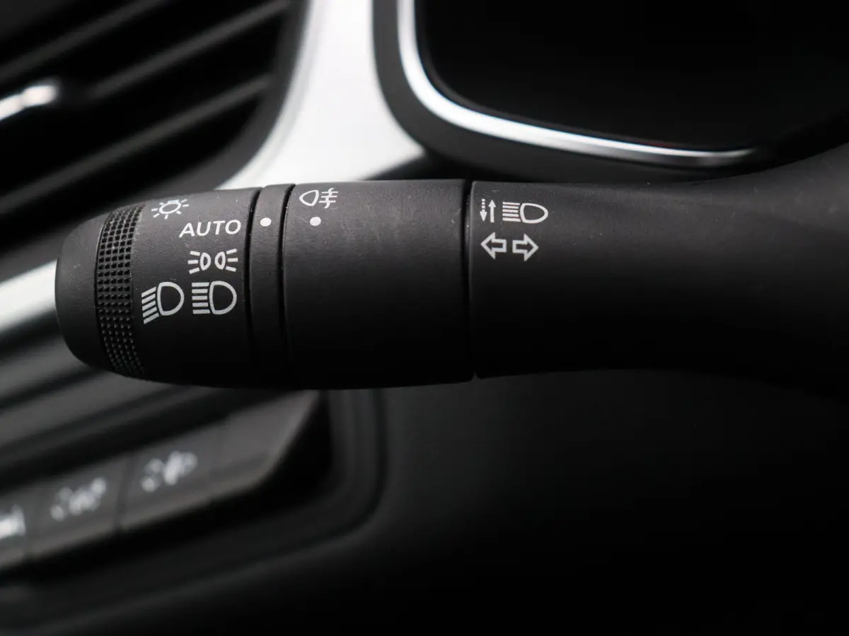 E-Tech Hybrid 145pk Techno | Achteruitrijcamera | Navigatie | Parkeersensoren voor/achter | Climate control |