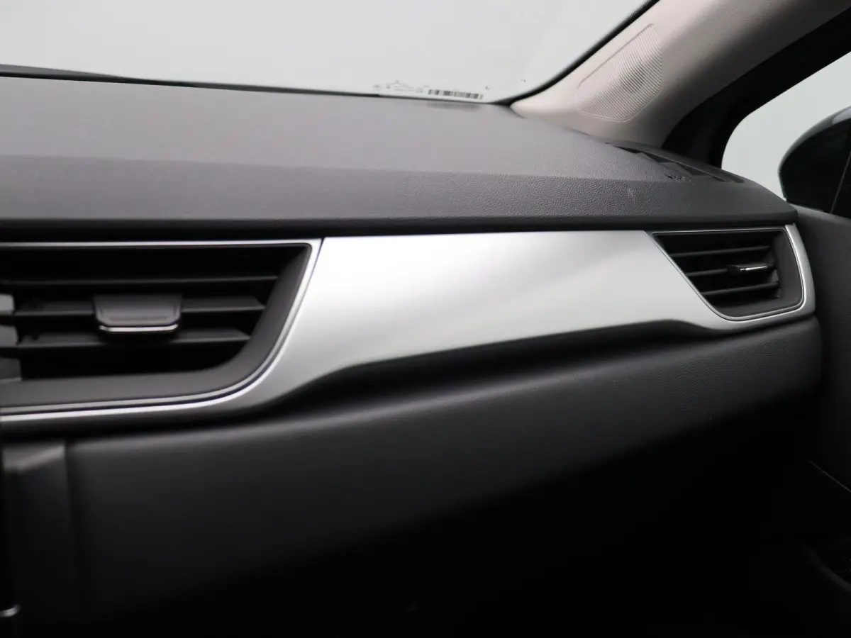 E-Tech Hybrid 145pk Techno | Achteruitrijcamera | Navigatie | Parkeersensoren voor/achter | Climate control |