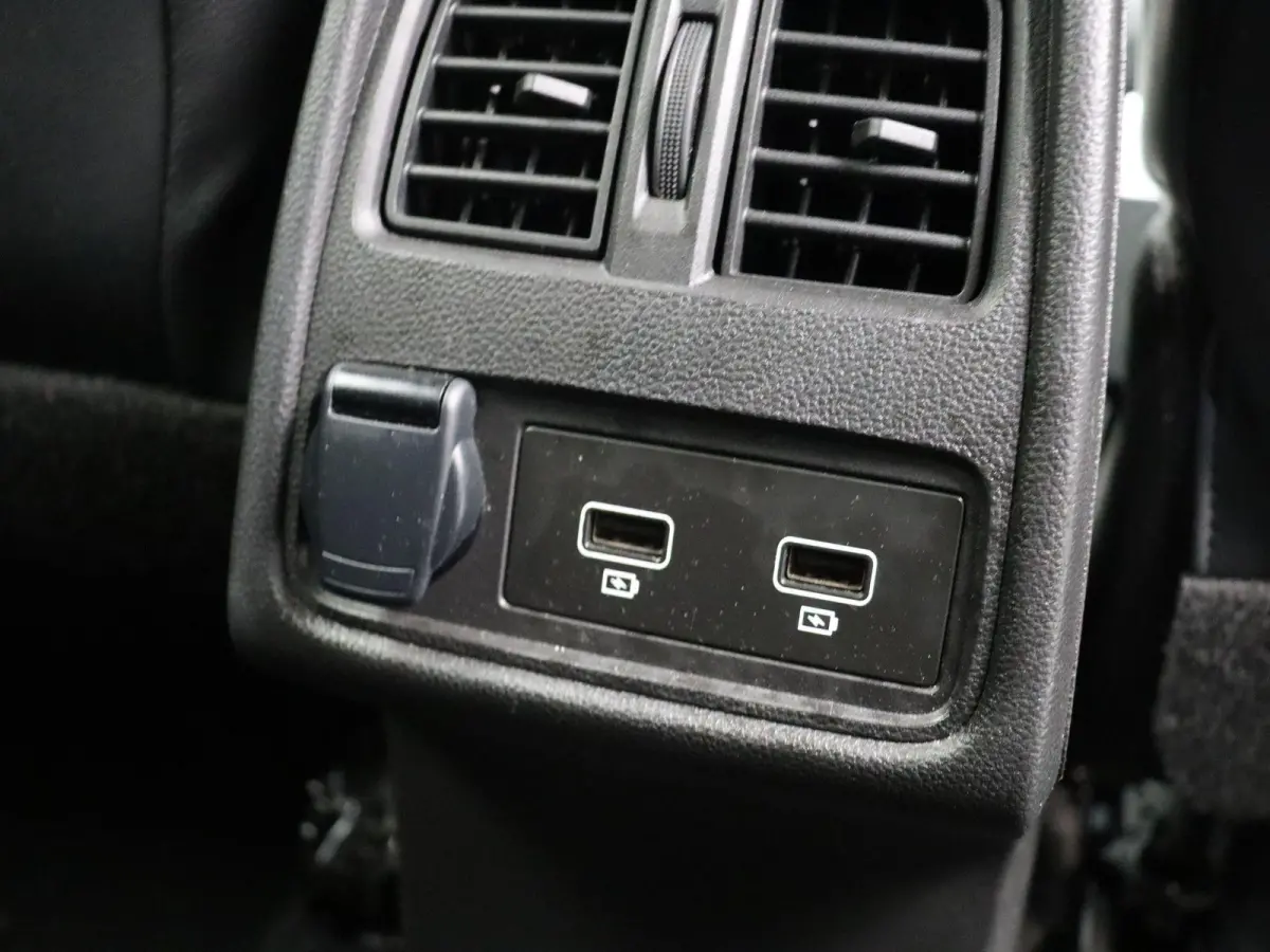 E-Tech Hybrid 145pk Techno | Achteruitrijcamera | Navigatie | Parkeersensoren voor/achter | Climate control |