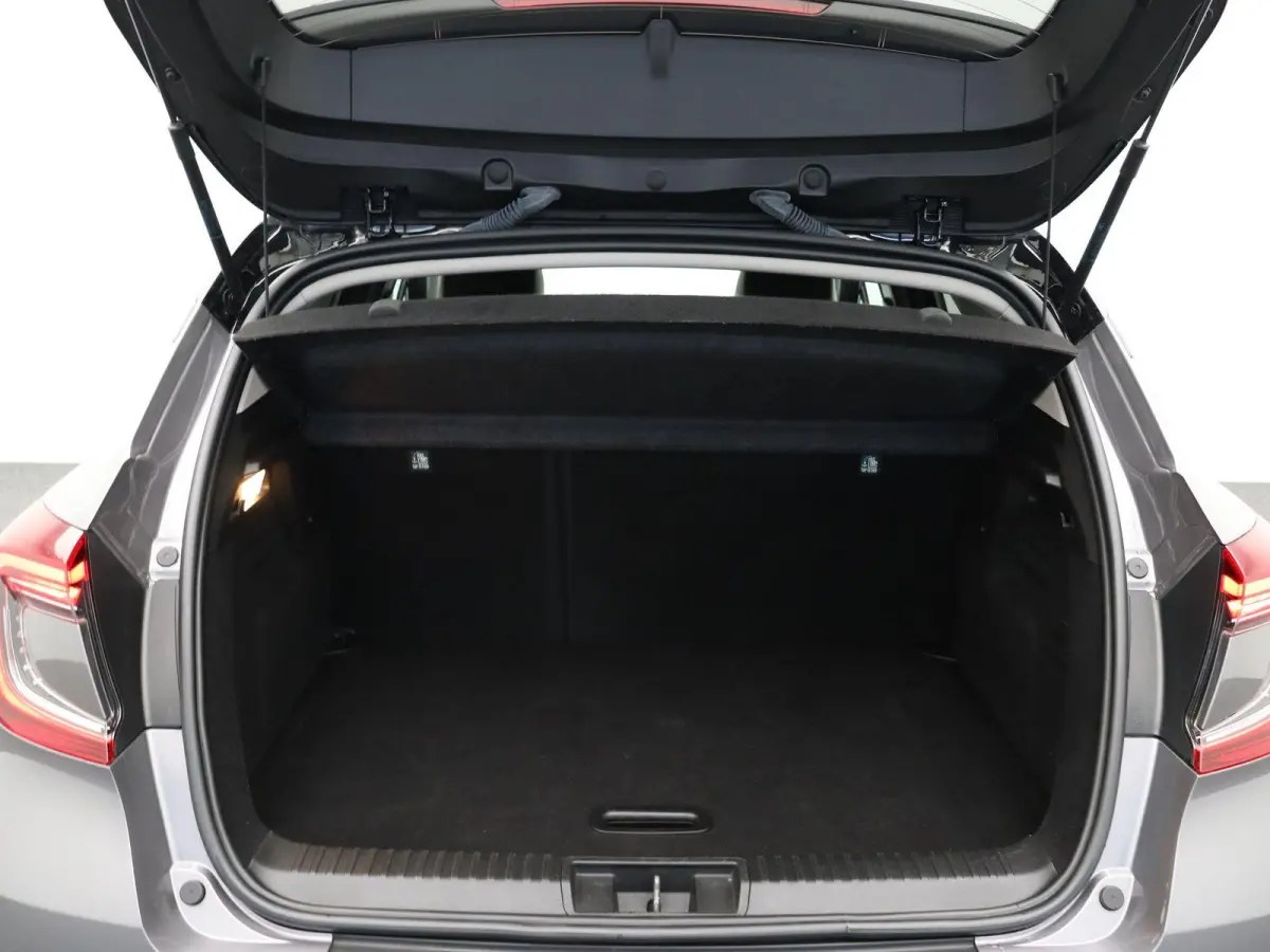 E-Tech Hybrid 145pk Techno | Achteruitrijcamera | Navigatie | Parkeersensoren voor/achter | Climate control |