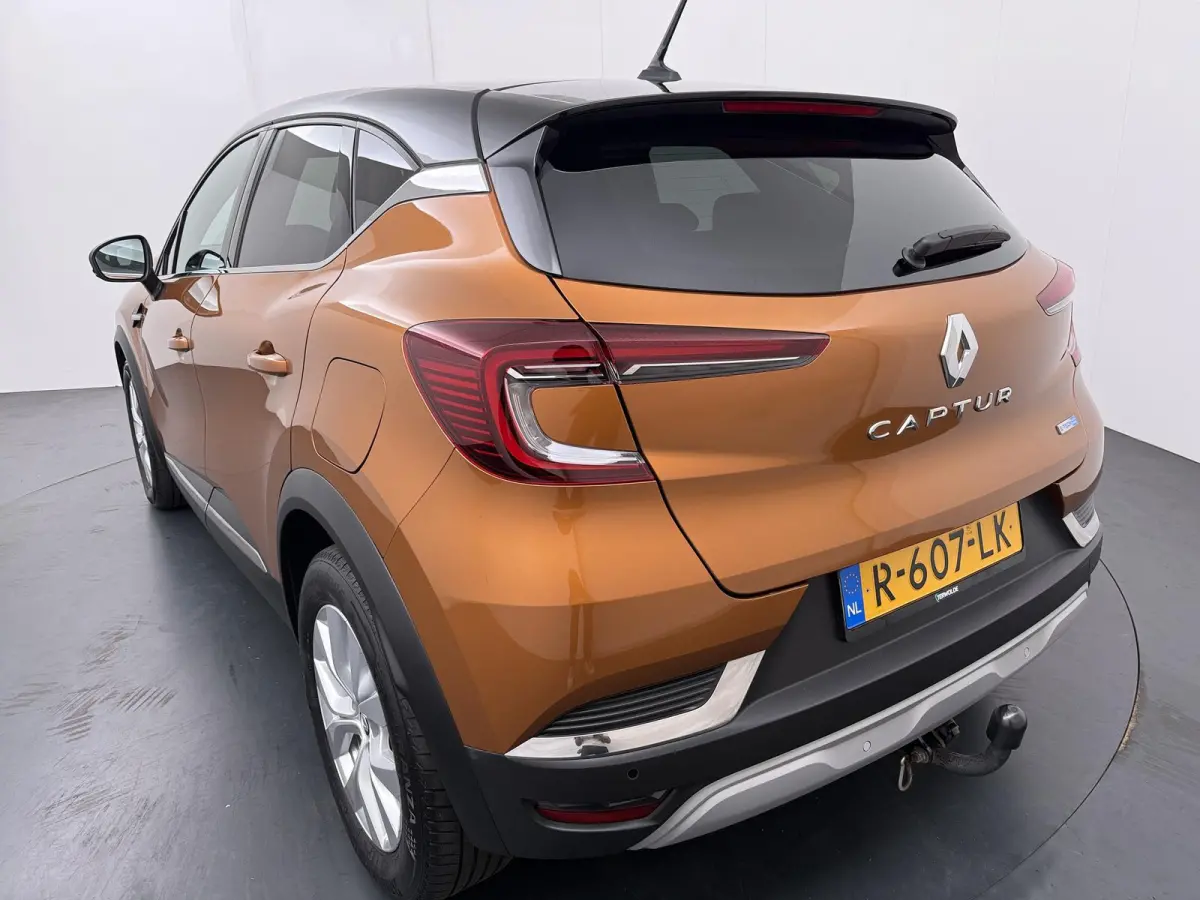 E-TECH plug-in hybrid 160 Intens | SoH 95% | Parkeercamera | Apple Carplay/Android Auto | Trekhaak |
