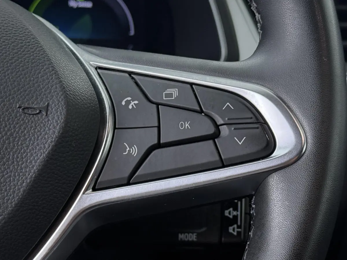 E-TECH plug-in hybrid 160 Intens | SoH 95% | Parkeercamera | Apple Carplay/Android Auto | Trekhaak |