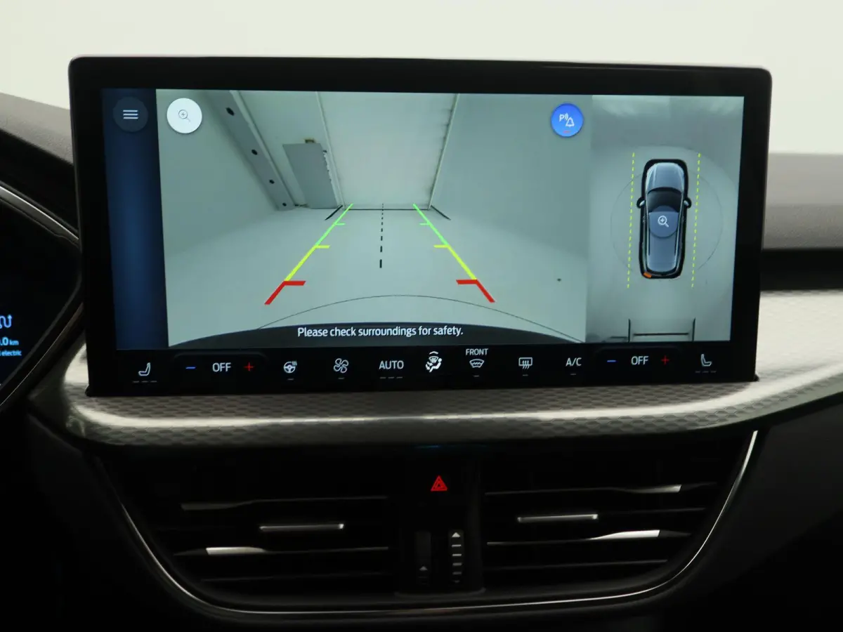 2.5 PHEV Titanium | UIT VOORRAAD LEVERBAAR | Elektrische Trekhaak | Adaptieve Cruise | 360 graden camera | All weather banden |