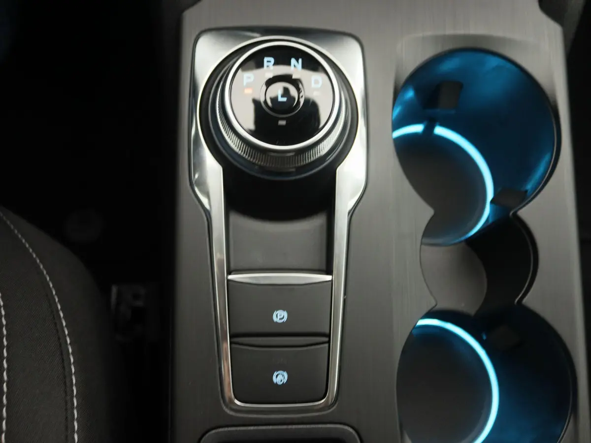 2.5 PHEV Titanium | UIT VOORRAAD LEVERBAAR | Elektrische Trekhaak | Adaptieve Cruise | 360 graden camera | All weather banden |