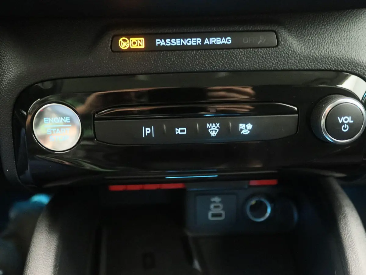 2.5 PHEV Titanium | UIT VOORRAAD LEVERBAAR | Elektrische Trekhaak | Adaptieve Cruise | 360 graden camera | All weather banden |
