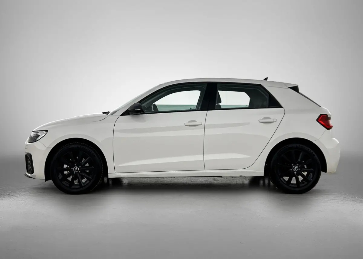 30 TFSI Advanced edition 116 PK | Automaat | Stoelverwarming | Audi smartphone interface | Climate Control | Cruise Control | Lichtmetalen velgen Zwart | LED |