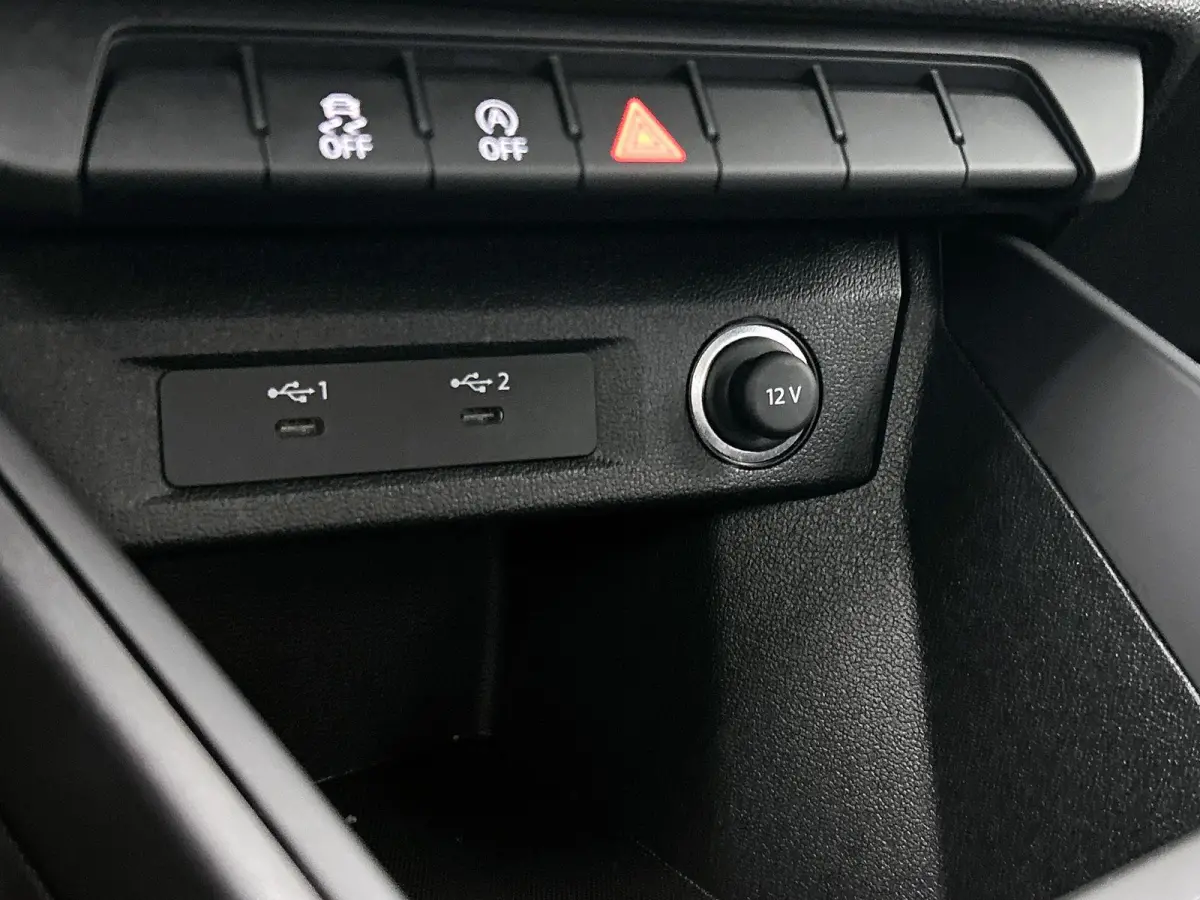 30 TFSI Advanced edition 116 PK | Automaat | Stoelverwarming | Audi smartphone interface | Climate Control | Cruise Control | Lichtmetalen velgen Zwart | LED |