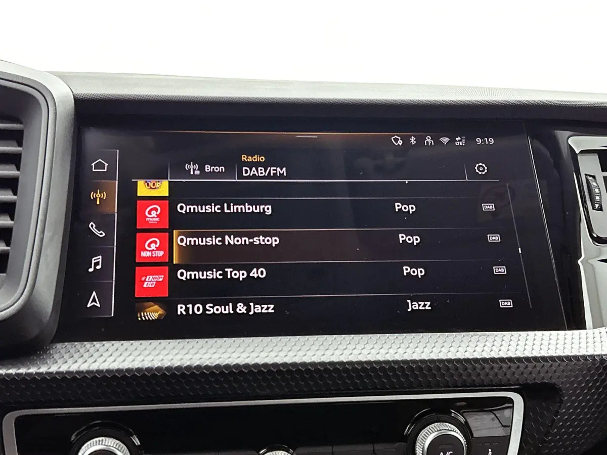 30 TFSI Advanced edition 116 PK | Automaat | Stoelverwarming | Audi smartphone interface | Climate Control | Cruise Control | Lichtmetalen velgen Zwart | LED |