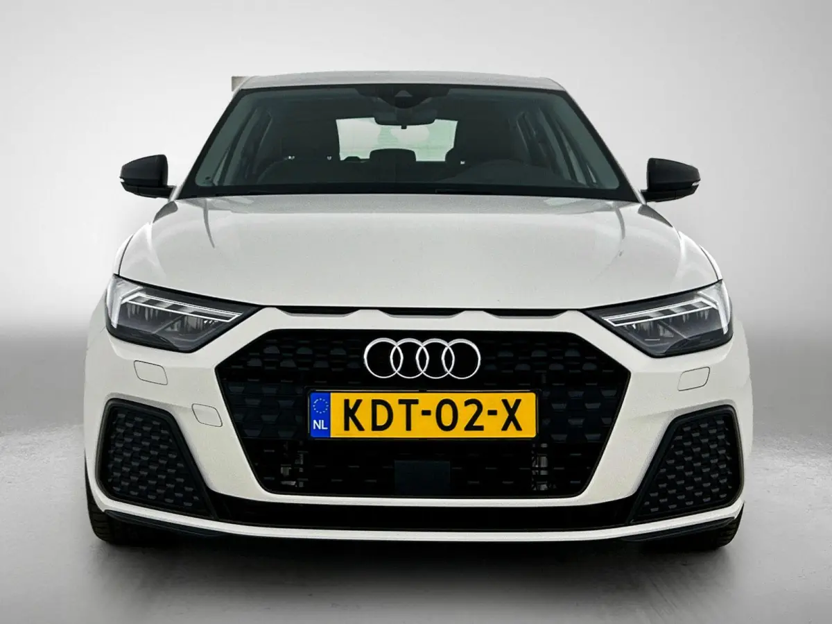 30 TFSI Advanced edition 116 PK | Automaat | Stoelverwarming | Audi smartphone interface | Climate Control | Cruise Control | Lichtmetalen velgen Zwart | LED |