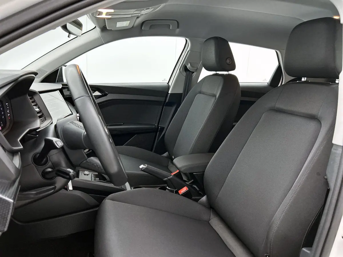 30 TFSI Advanced edition 116 PK | Automaat | Stoelverwarming | Audi smartphone interface | Climate Control | Cruise Control | Lichtmetalen velgen Zwart | LED |