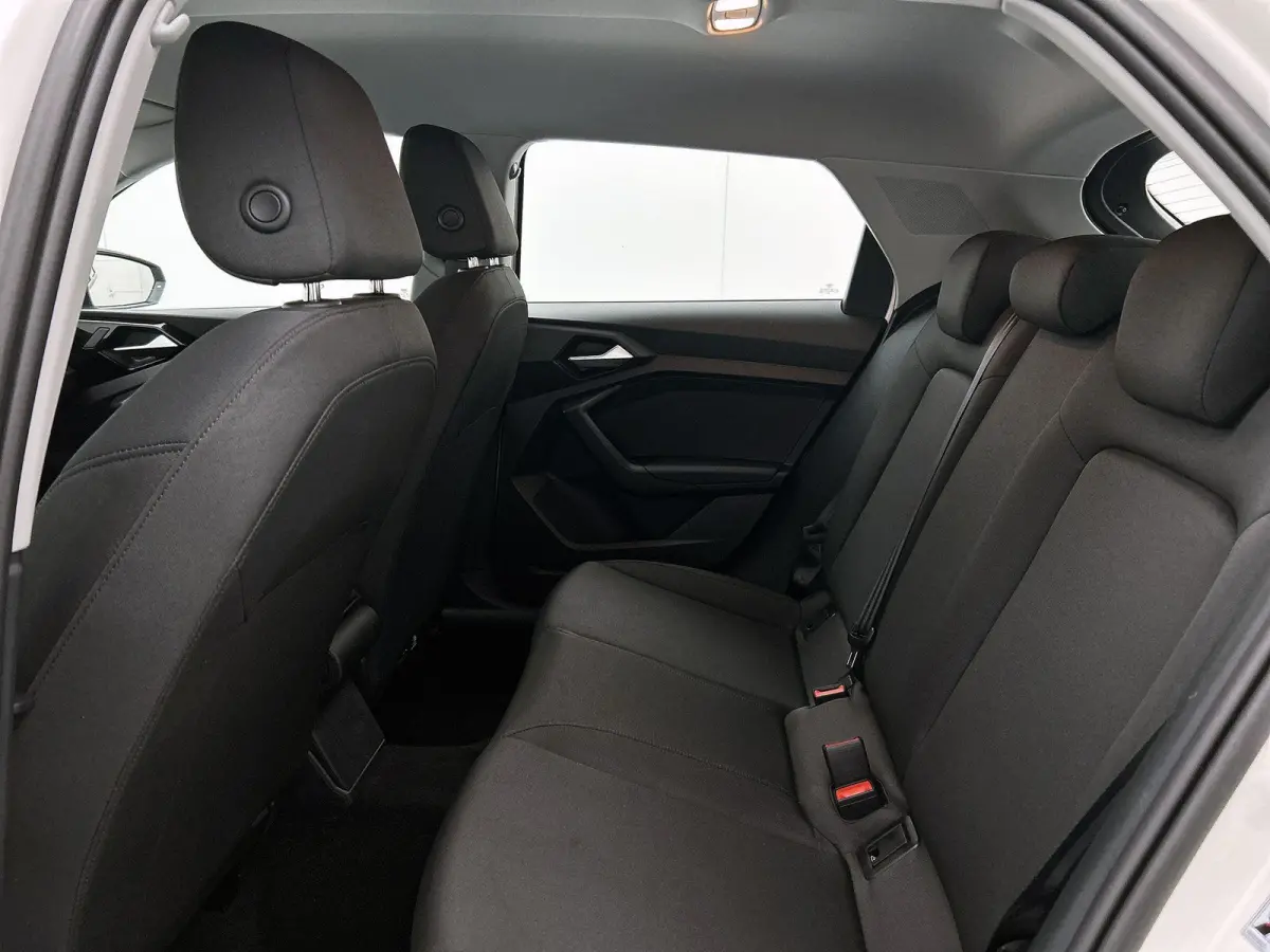 30 TFSI Advanced edition 116 PK | Automaat | Stoelverwarming | Audi smartphone interface | Climate Control | Cruise Control | Lichtmetalen velgen Zwart | LED |