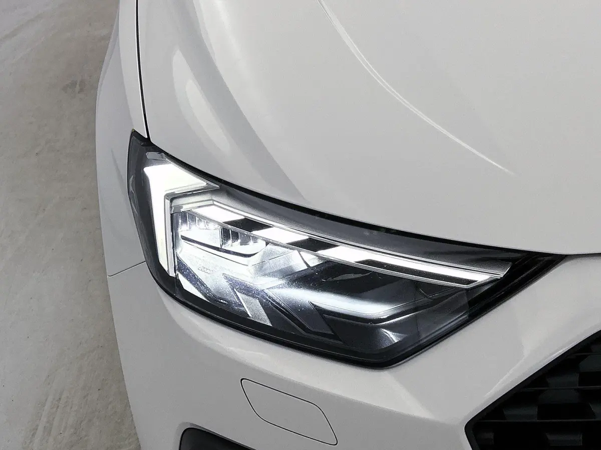 30 TFSI Advanced edition 116 PK | Automaat | Stoelverwarming | Audi smartphone interface | Climate Control | Cruise Control | Lichtmetalen velgen Zwart | LED |
