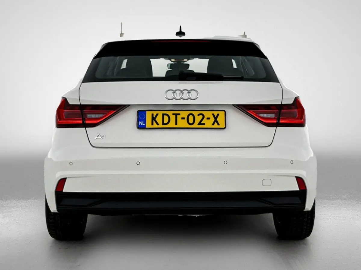 30 TFSI Advanced edition 116 PK | Automaat | Stoelverwarming | Audi smartphone interface | Climate Control | Cruise Control | Lichtmetalen velgen Zwart | LED |