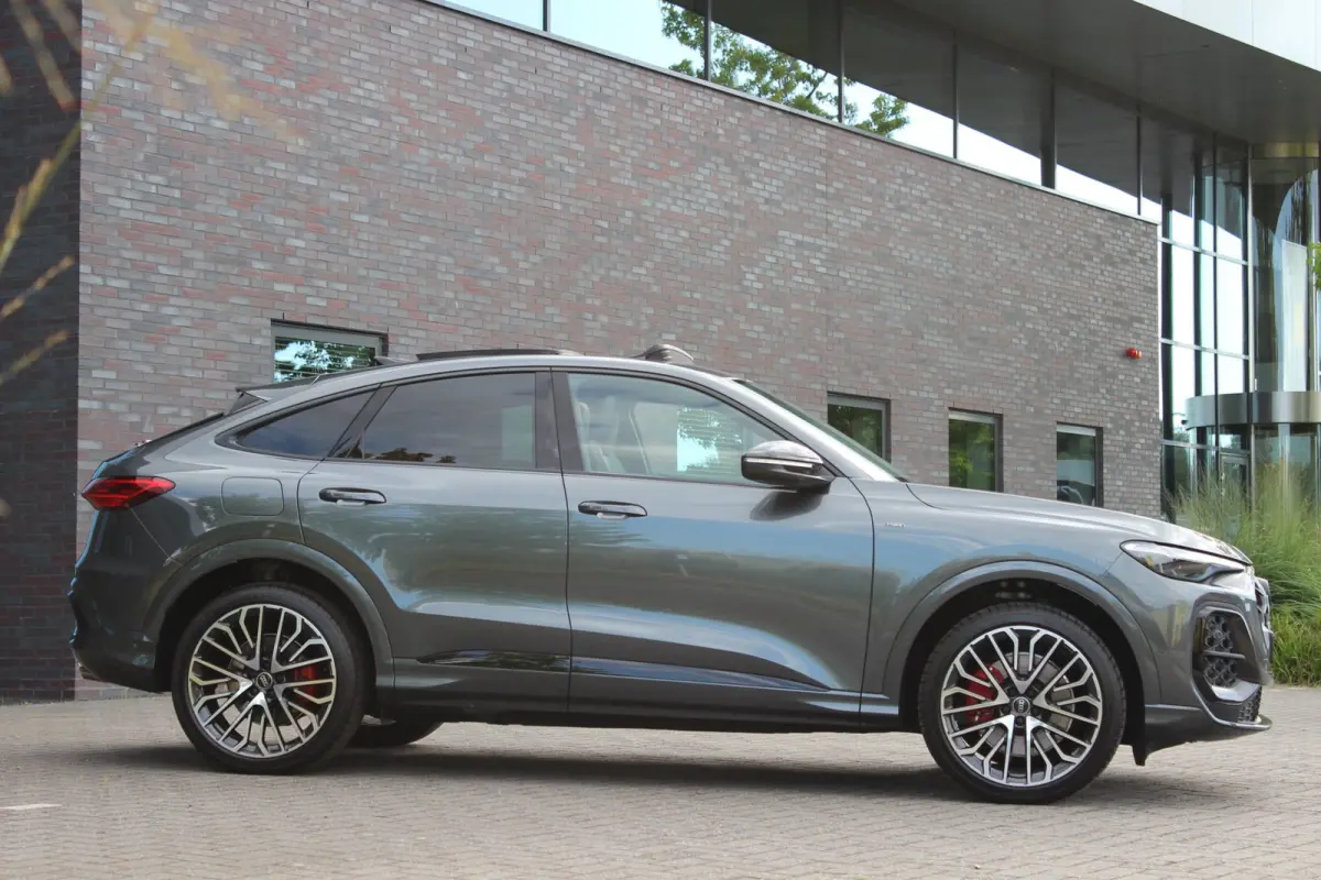 2.0 TFSI e-hybrid quattro S edition Competition