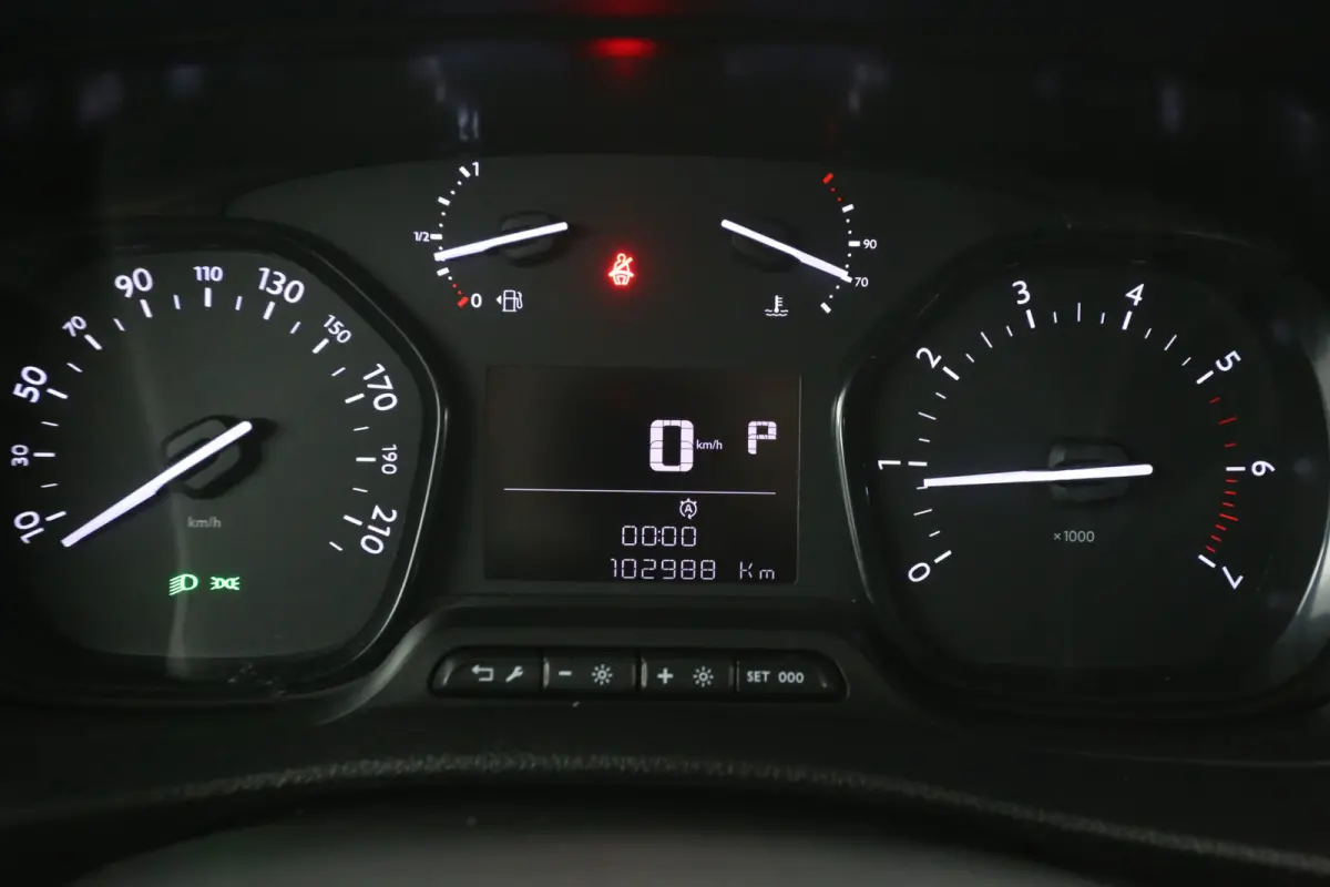 2.0 BlueHDI 145PK L2H1 | Automaat | Airco | Cruise | Camera | Carplay | Parkeersens.