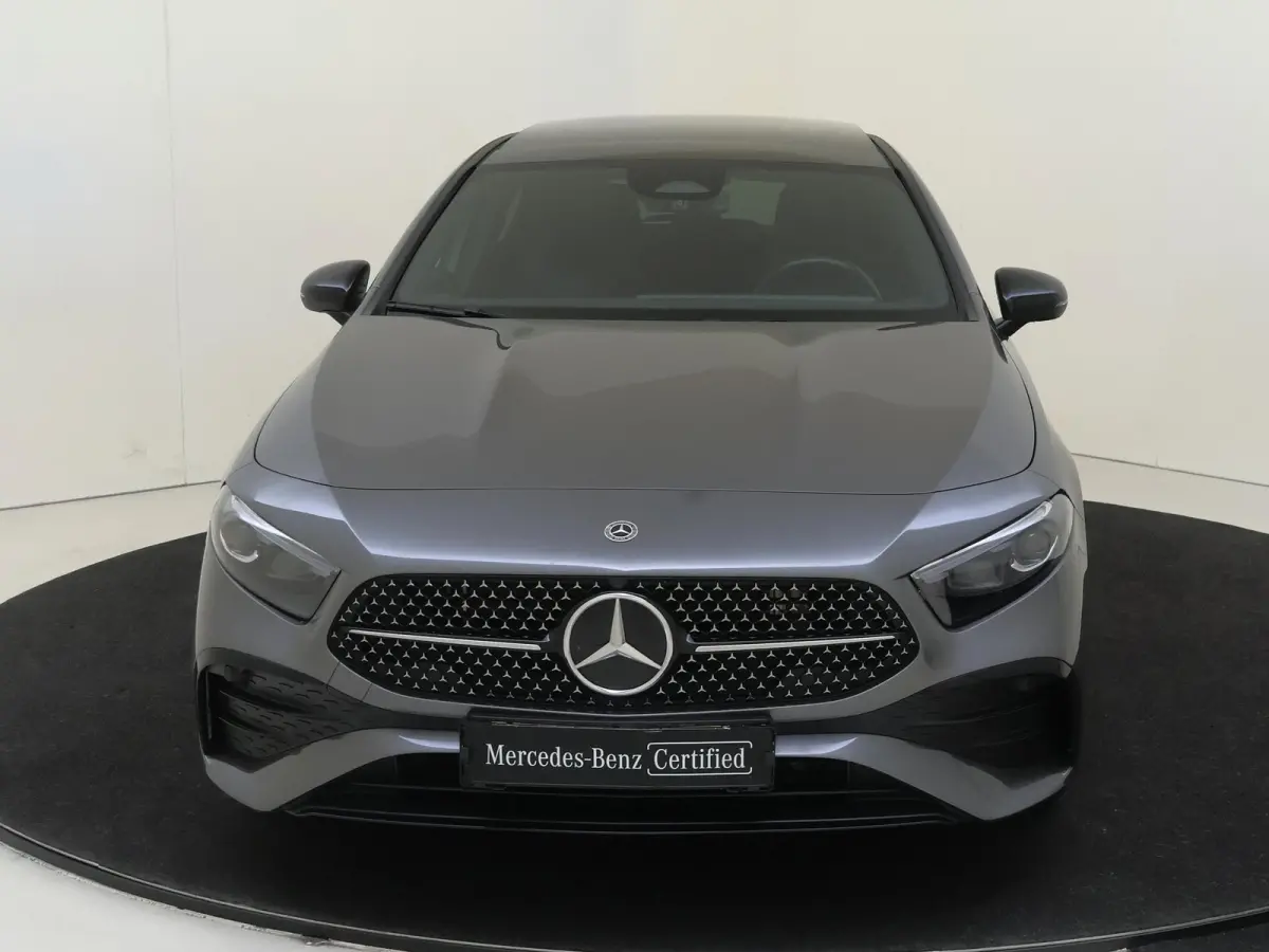 250 e Star Edition LIMITED /Panoramadak /19 Inch /CarPlay /Night-Pakket