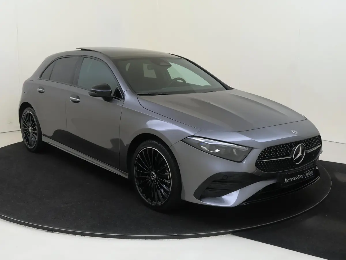 250 e Star Edition LIMITED /Panoramadak /19 Inch /CarPlay /Night-Pakket