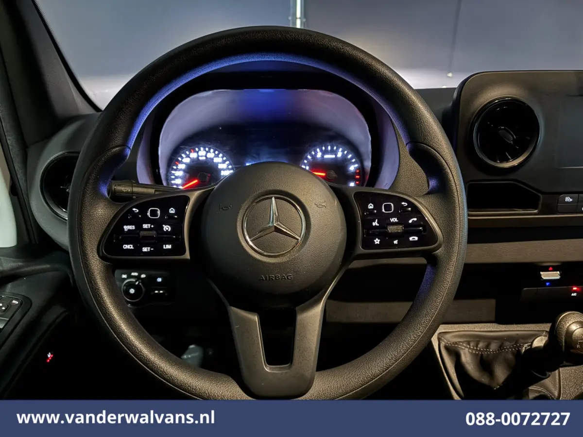 317 CDI 170pk L2H2 Euro6 Airco | Camera | Apple Carplay | Cruisecontrol Android Auto, Stoelverwarming, Chauffeursstoel, Parkeersensoren, Bijrijdersbank
