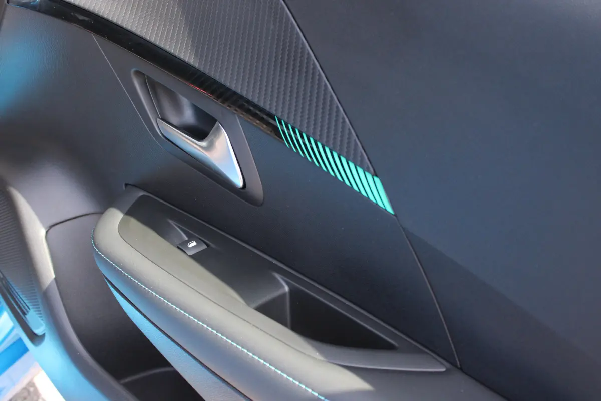 1.2 PureTech Allure Pack | Navigatie | Camera | 3D Instrumentenpaneel | 1e Eigenaar | NL auto | 72.000km |