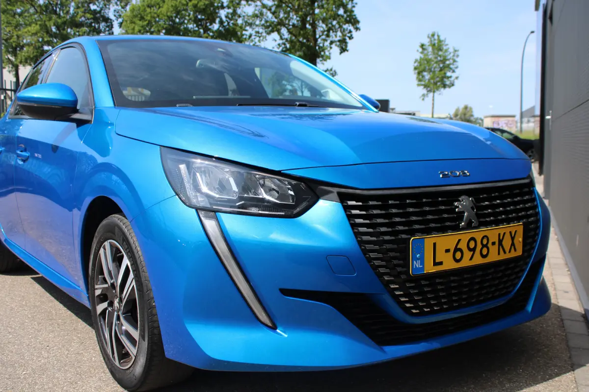 1.2 PureTech Allure Pack | Navigatie | Camera | 3D Instrumentenpaneel | 1e Eigenaar | NL auto | 72.000km |