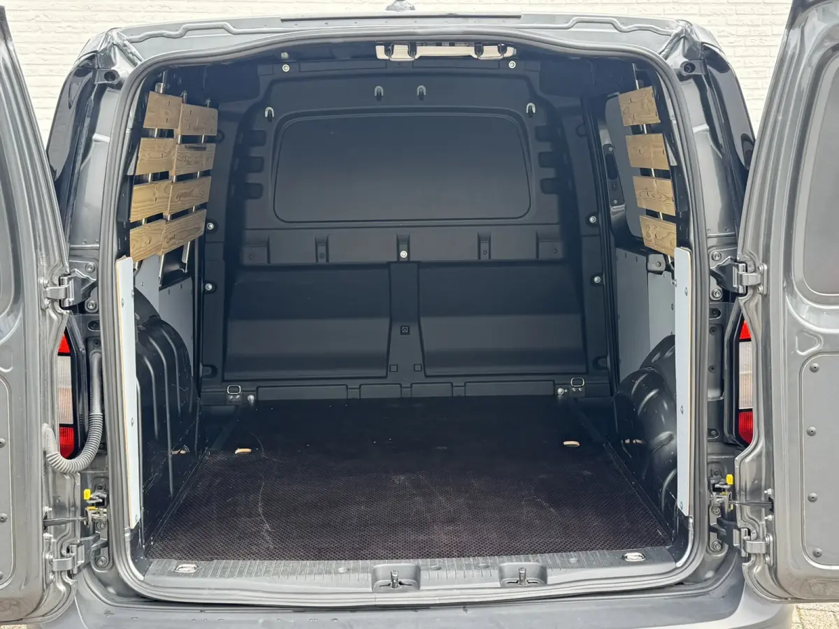 2.0 TDI Trend Cruise Clima Pdc 4 Seizoenen banden Lat om Lat betimmering