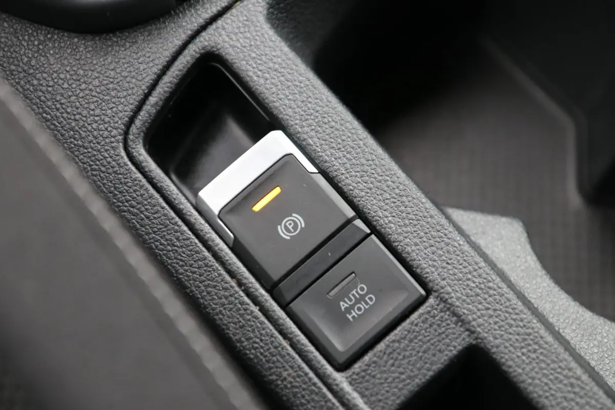 1.0 TSI 110pk Life | Achteruitrijcamera | Cruise Control adaptief | Navigatie | App Connect |