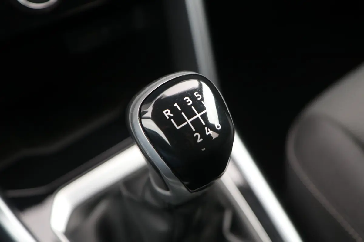 1.0 TSI 110pk Life | Achteruitrijcamera | Cruise Control adaptief | Navigatie | App Connect |
