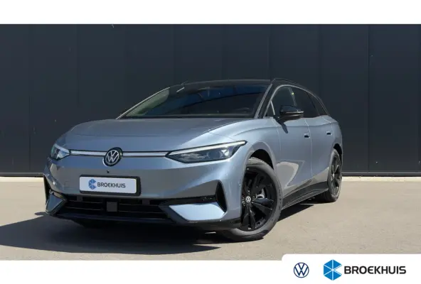 77kWh 286pk Limited Edition Plus | Trekhaak | 360 Camera | Head-up | Stoelverwarming & Massage | Stuurverwarming | Black Pakket