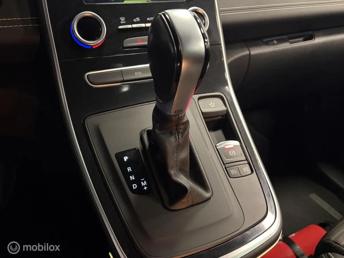 1.3 TCe Bose AUTOMAAT / MASSAGE / LED / NAVI / PDC / CRUISE / CLIMA /