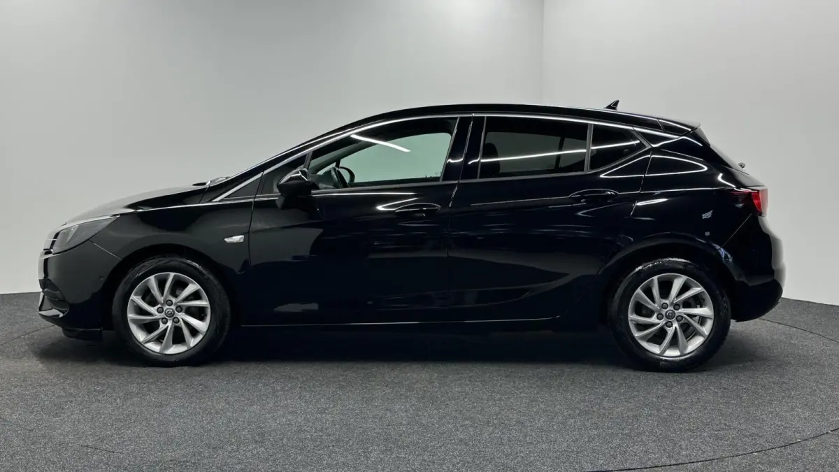 1.2 Business Elegance CARPLAY NAVI CRUISE ECC CRUISE LM.