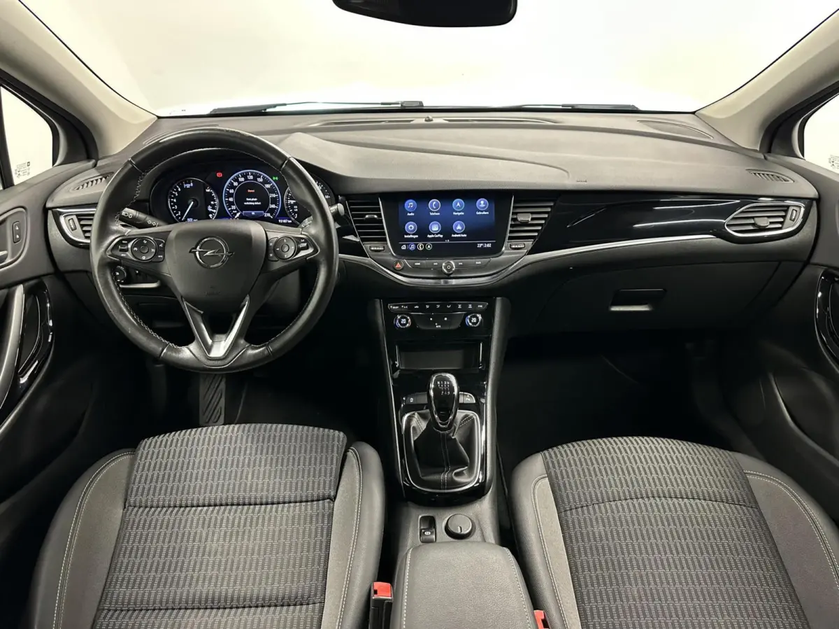 1.2 Business Elegance CARPLAY NAVI CRUISE ECC CRUISE LM.