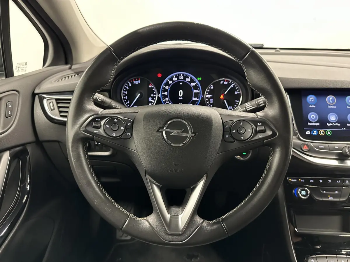 1.2 Business Elegance CARPLAY NAVI CRUISE ECC CRUISE LM.